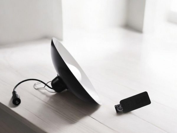 LAMPA SUFITOWA SOLARNA LED PILOT ŻYRANDOL