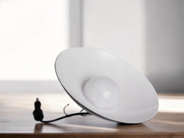 LAMPA SUFITOWA SOLARNA LED PILOT ŻYRANDOL