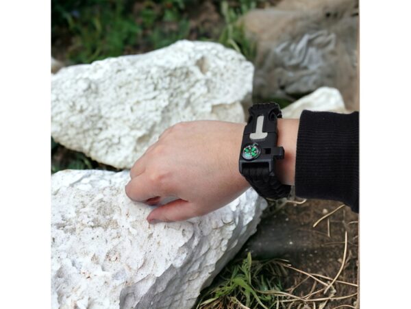 BRANSOLETKA SURVIVAL Z AKCESORIAMI - czarny x10