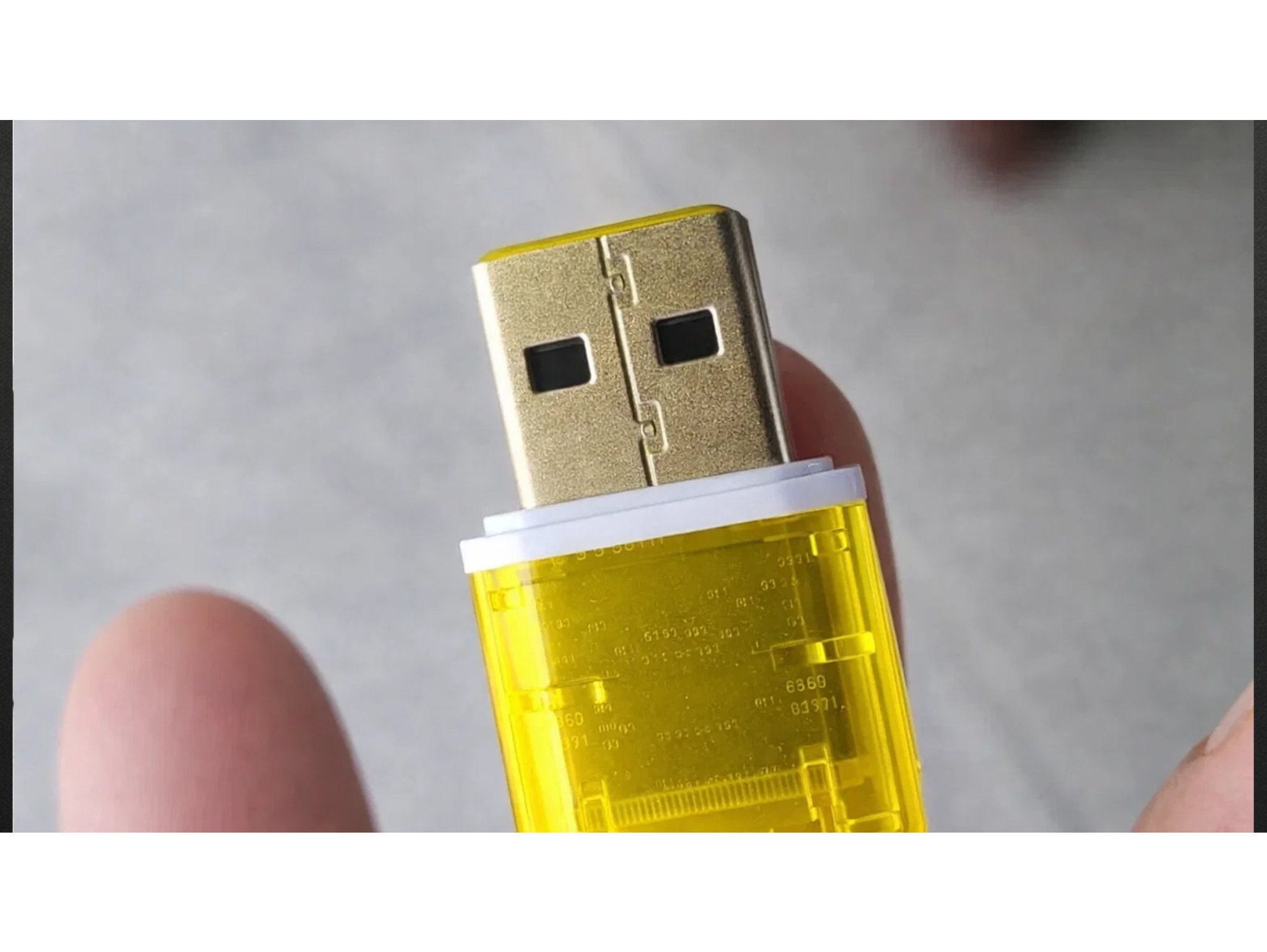 CZYTNIK KART MICRO SD SDHC - żółty