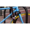 BLOKADA ŁAŃCUCHA ROWERU 80CM - czerwony pasek