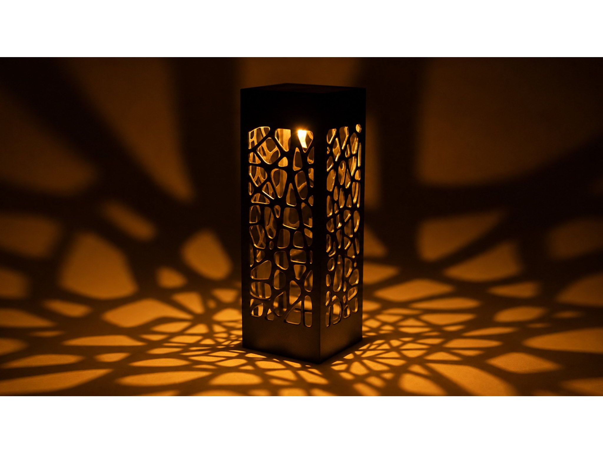 LAMPA LAMPKA SOLARNA KWADRATOWA 39x6CM CIEPŁY BIAŁY 8 SZT