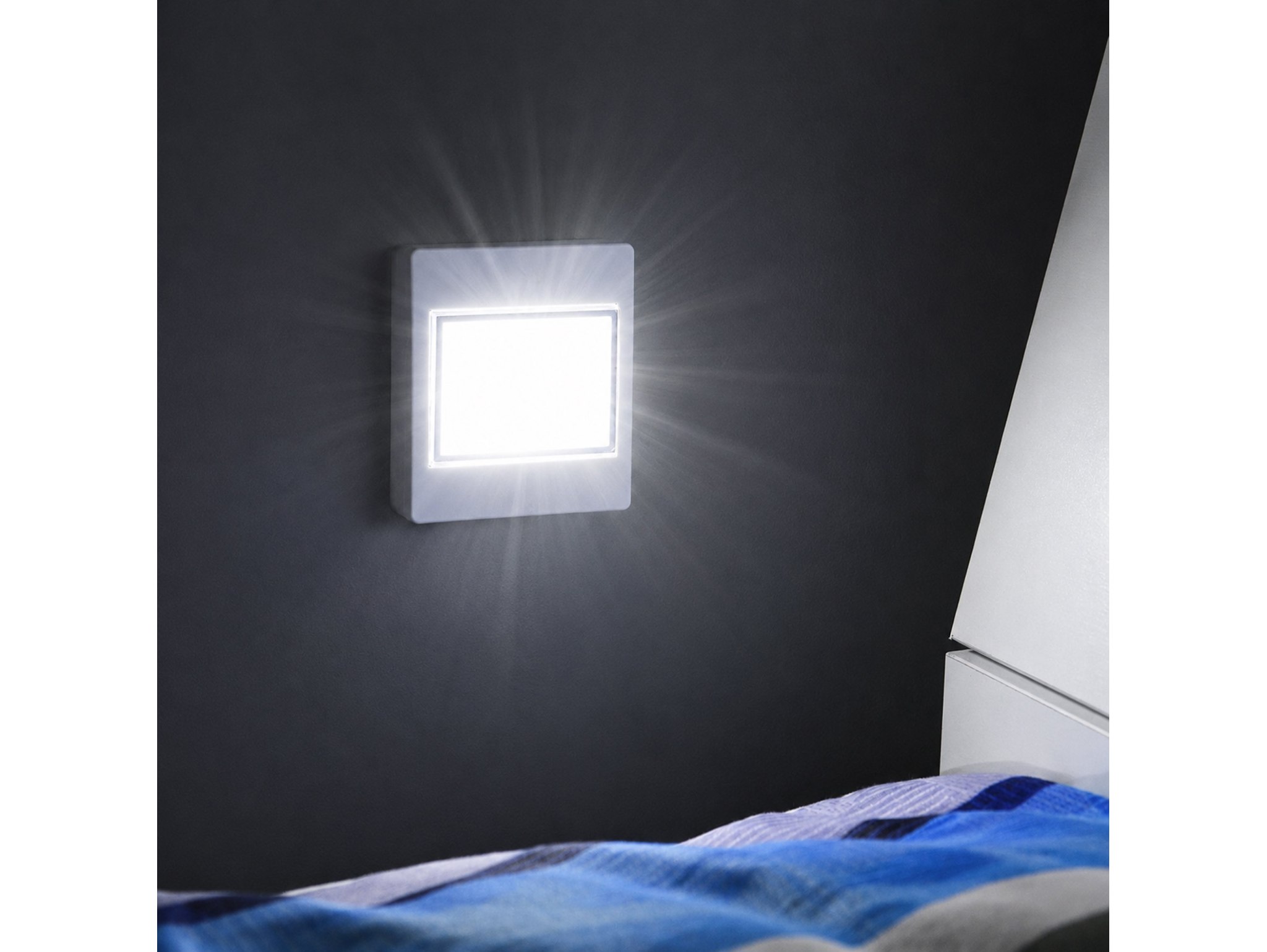 LAMPKA NOCNA WŁĄCZNIK COB LED 8,5x8,5x2cm