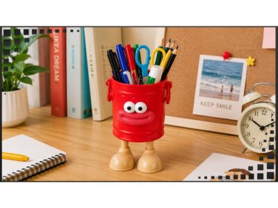 POJEMNIK ORGANIZER NA DŁUGOPISY KOSZ NA ŚMIECI Z OCZAMI NA NOGACH 17x8CM